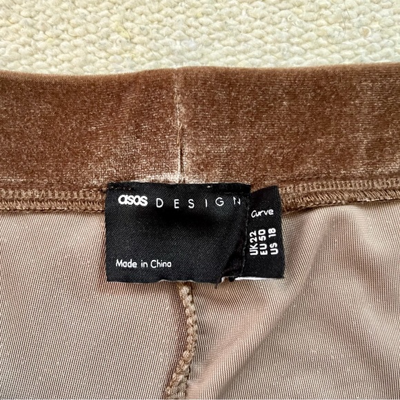 ASOS Design Curve velvet flares in mink • Size 18 • gold brown casual pants - Picture 2 of 12